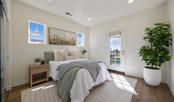 827 W Heritage Oak Ct, Altadena, CA 91001