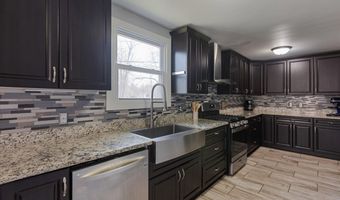 1418 Winaki Trl, Algonquin, IL 60102