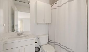 15 Hammersmith Rd 30A, Newport, RI 02840