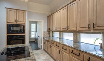 1802 Exeter Ct, Arlington, TX 76017