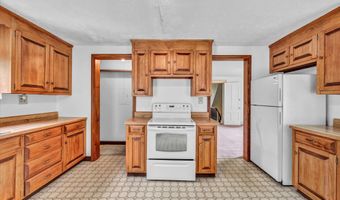 44 Maple Ave, Canton, CT 06019