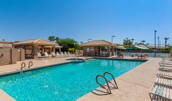 5733 S AMBERWOOD Dr, Chandler, AZ 85248