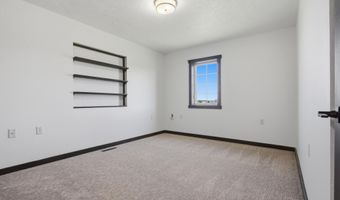 12869 387th Ave, Aberdeen, SD 57401