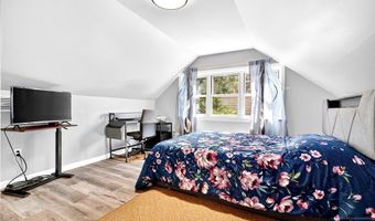 166 Pleasant Ave, Bergenfield, NJ 07621