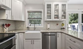 47 Overlea Ln, Aberdeen, NJ 07747