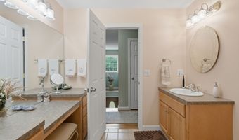 71 Bishop St, Bristol, CT 06010
