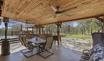 828 SHADY GROVE Ln, Adkins, TX 78101