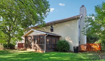 800 Eaglebrooke Dr, Ballwin, MO 63021