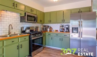 153 E 1st St N, Cowley, WY 82420
