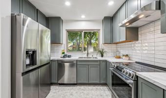 3227 Santa Cruz Ln, Alameda, CA 94502