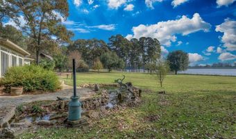 176 Madonna Dr, Benton, LA 71006