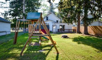 104 Grove Ave, Alma, MI 48801