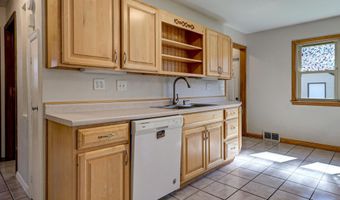 2112 N SUPERIOR St, Appleton, WI 54911