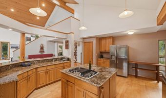 88600 TROUT POND Ln, Bandon, OR 97411