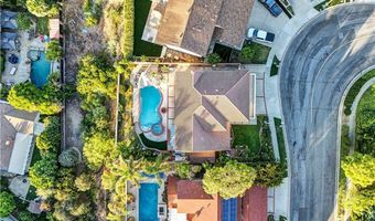 5215 E Rolling Hills Dr, Anaheim, CA 92807