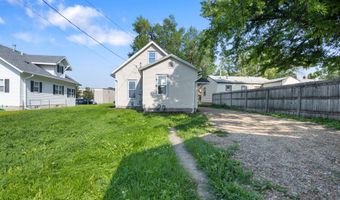 614 S 11th St, Aberdeen, SD 57401
