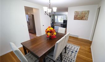 18 Meadowcrest Dr, Cumberland, RI 02864