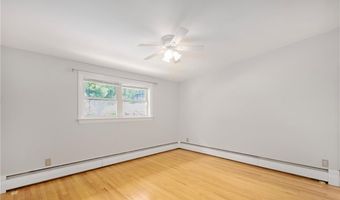 144 Aldrich Rd, Glocester, RI 02857