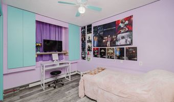 1 Lee Ann Dr, Johnston, RI 02919