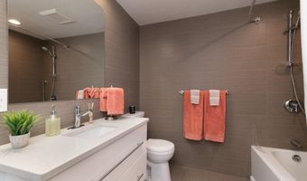 22 Harbor Hill Dr 22, Bourne, MA 02532