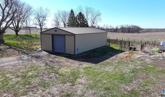 46923 250th St, Baltic, SD 57003