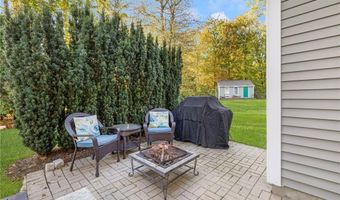 10 Honey Lou Ct, Cranston, RI 02921