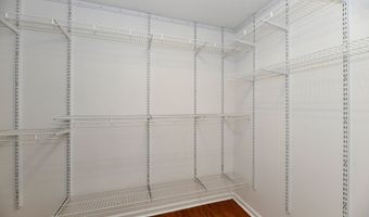 9397 Villa Woods Dr 213, Avon, IN 46123