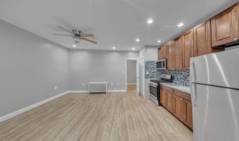 1614 R St SE, Washington, DC 20020