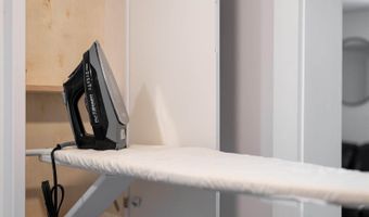 466 Essex St, Bangor, ME 04401