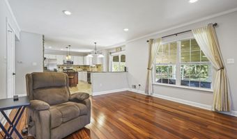 6 Huckleberry Ln, New Egypt, NJ 08533