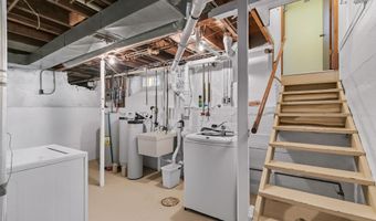 118 Main St, Arlington, WI 53911