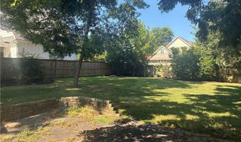 303 NW D St, Bentonville, AR 72712