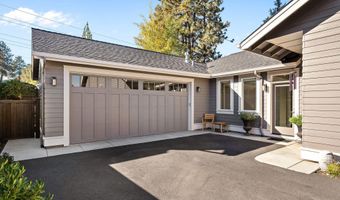 1217 SW Bryanwood Pl, Bend, OR 97702