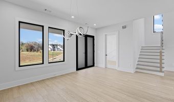 555 Versailles Dr, Auburn, GA 30011