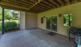 608 N Riverwood Cir, Brandon, SD 57005