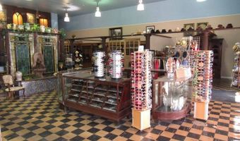 1332 COMMERCIAL St, Astoria, OR 97103