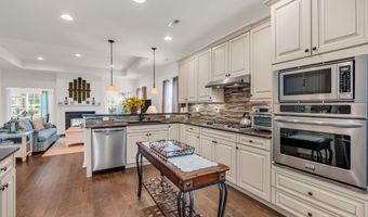 25 Twilight Dr, Barnegat, NJ 08005