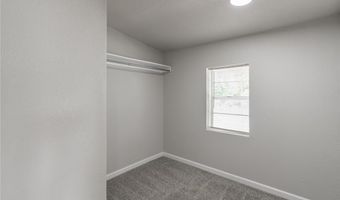 1027 W Idaho Ave, Chickasha, OK 73018