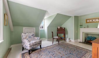 16 US-1, Falmouth, ME 04105