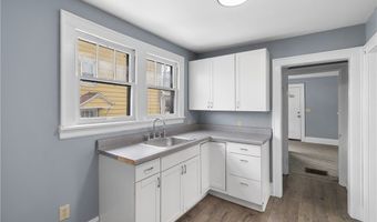 1012 Brown St, Akron, OH 44301