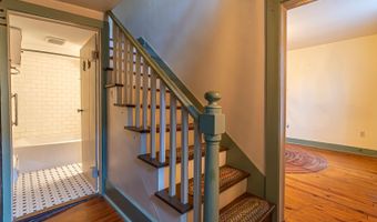 303 E Main St, Abingdon, VA 24210