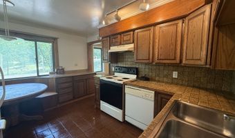 6 Riverview Dr, Athens, OH 45701