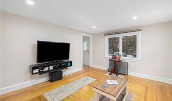 12 Hagen Ave, Cranston, RI 02920