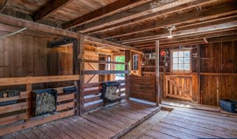 11255 Kroenig Rd, Amity, OR 97101