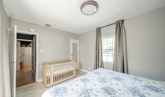 922 Alhambra Dr, Anderson, IN 46012