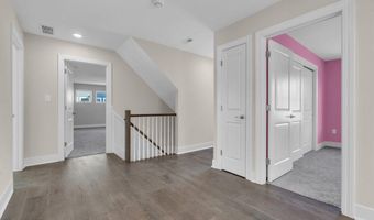 1 Potters Ct, Bayville, NJ 08721