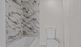 35 Church St, Allentown, NJ 08501
