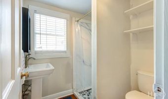 534 E Gordon Ln, Savannah, GA 31401