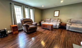 131 Pine Cir, Bennington, VT 05201