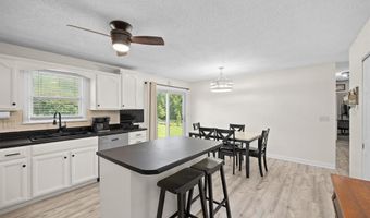 6409 Alpha Dr, Alton, IL 62002